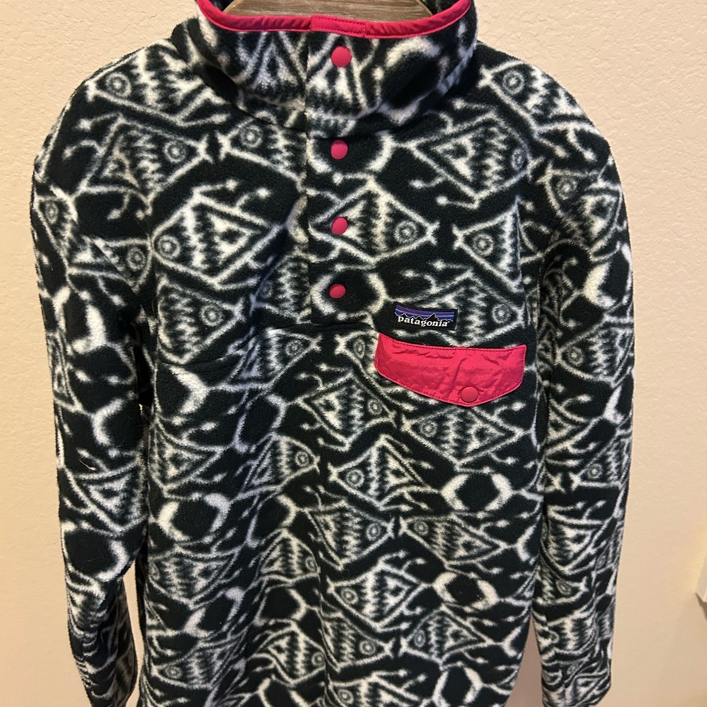Patagonia Synchilla Black and White Fleece Pullover